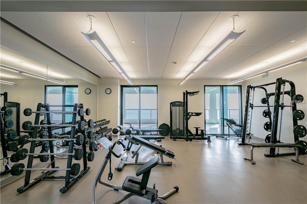 For Rent: $2,995 (1 beds, 1 baths, 1180 Square Feet)