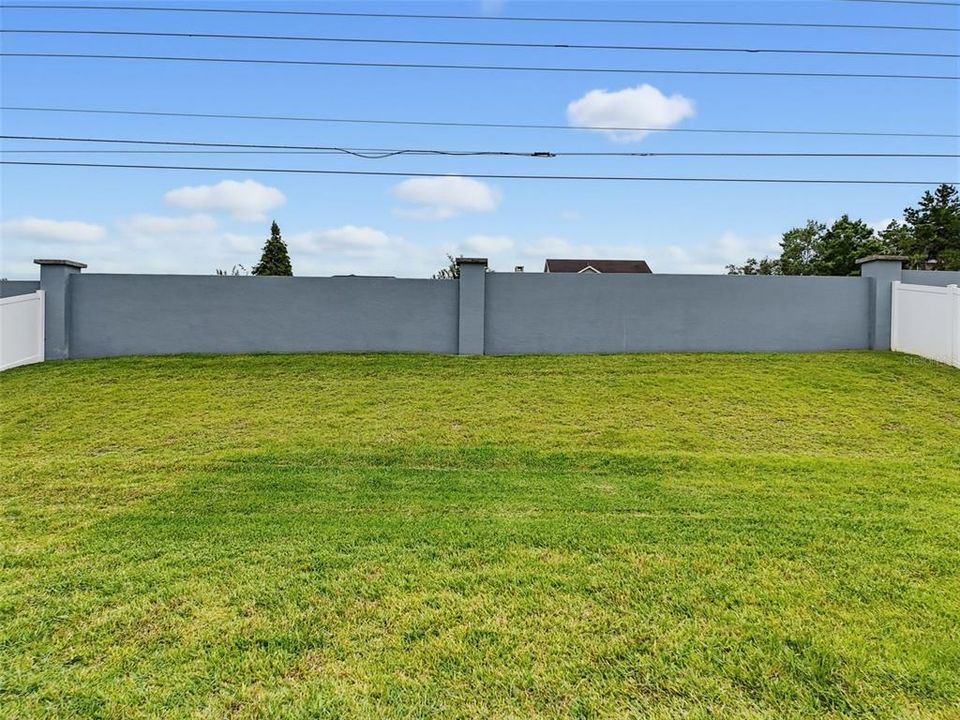En Venta: $435,000 (3 camas, 2 baños, 1980 Pies cuadrados)