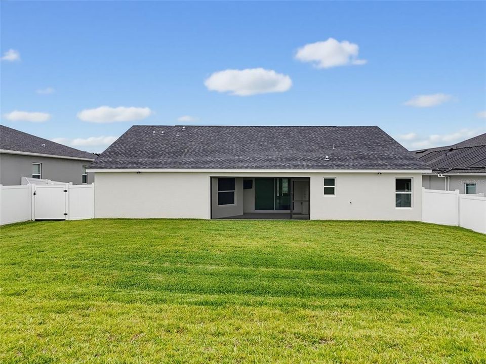 En Venta: $435,000 (3 camas, 2 baños, 1980 Pies cuadrados)
