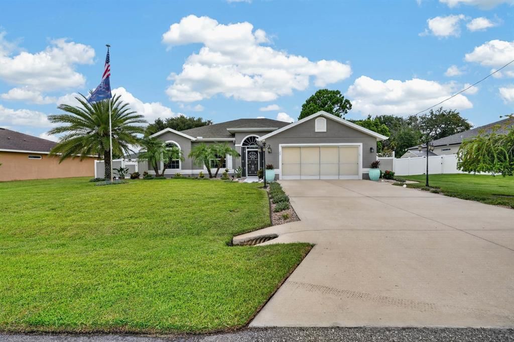 En Venta: $385,000 (3 camas, 2 baños, 1832 Pies cuadrados)