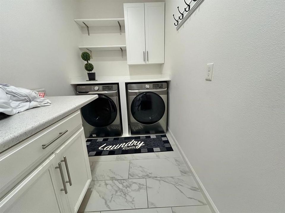 For Rent: $2,800 (4 beds, 3 baths, 2408 Square Feet)