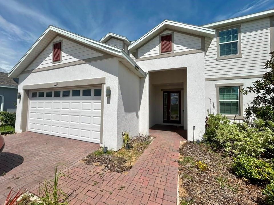 For Rent: $2,800 (4 beds, 3 baths, 2408 Square Feet)