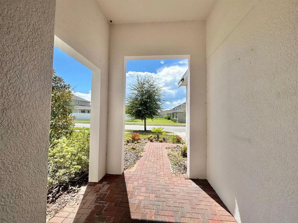 For Rent: $2,800 (4 beds, 3 baths, 2408 Square Feet)