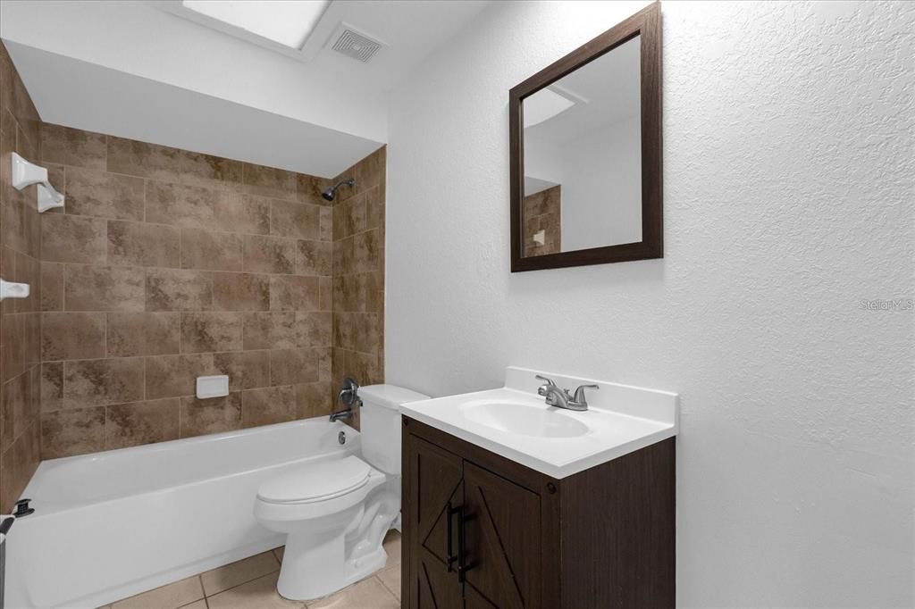 For Rent: $2,400 (3 beds, 2 baths, 1330 Square Feet)