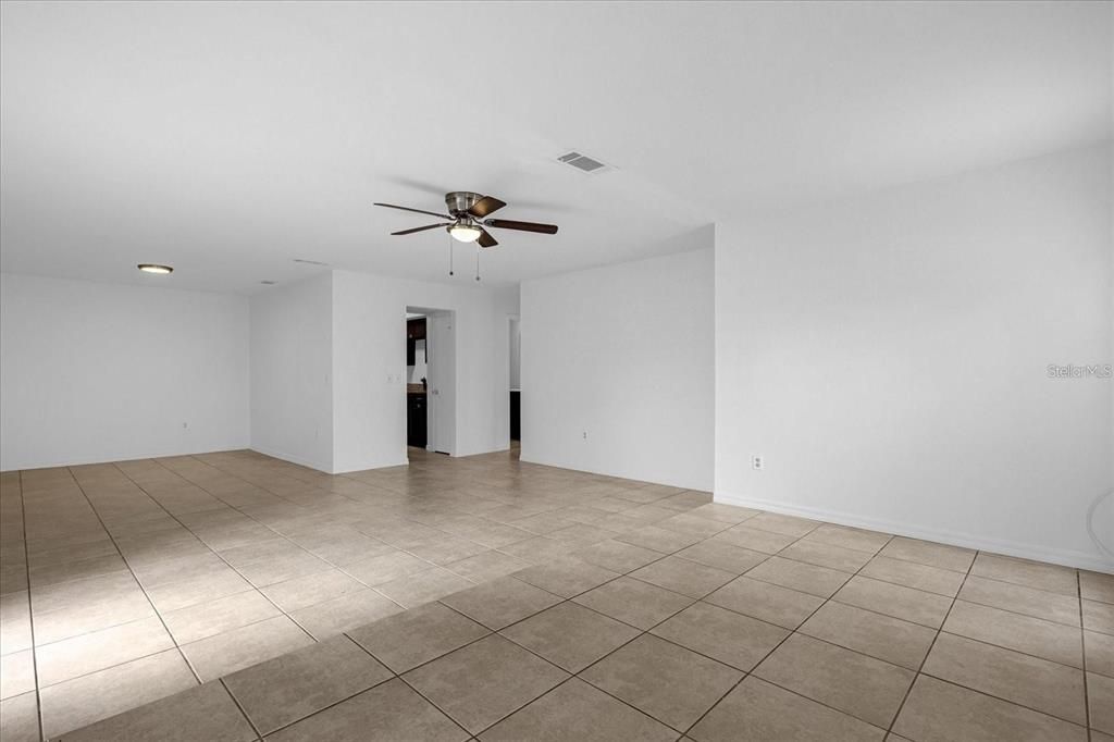 For Rent: $2,400 (3 beds, 2 baths, 1330 Square Feet)