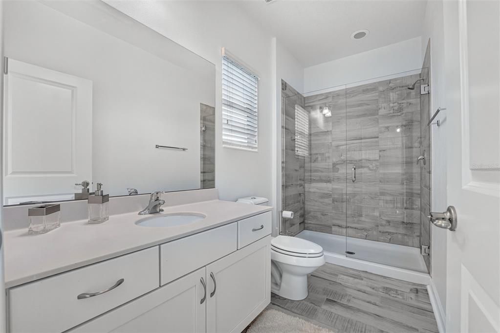 En Venta: $725,000 (6 camas, 6 baños, 3067 Pies cuadrados)
