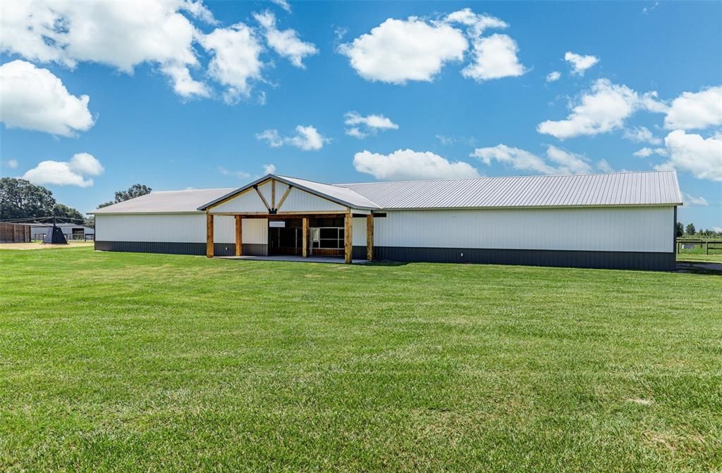 For Sale: $1,175,000 (2 beds, 1 baths, 710 Square Feet)