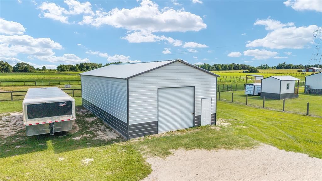 For Sale: $1,175,000 (2 beds, 1 baths, 710 Square Feet)