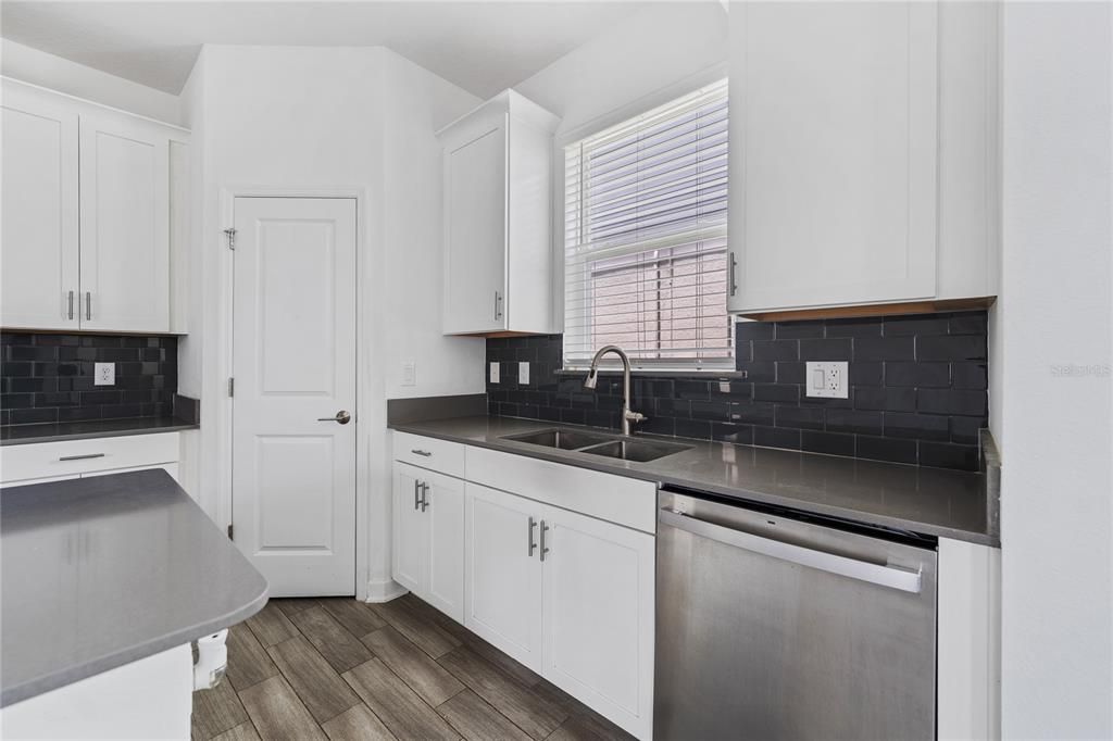 For Rent: $2,800 (4 beds, 3 baths, 2469 Square Feet)