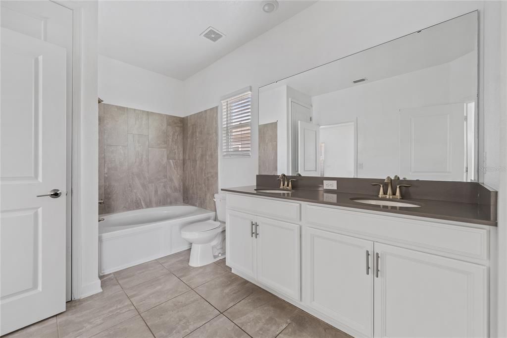 For Rent: $2,800 (4 beds, 3 baths, 2469 Square Feet)