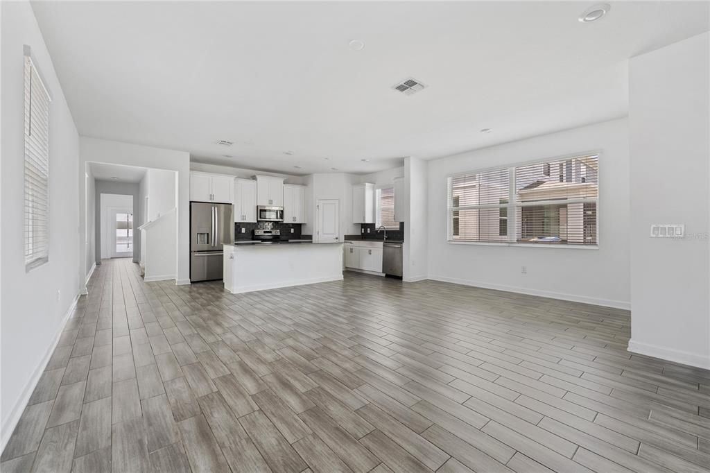 For Rent: $2,800 (4 beds, 3 baths, 2469 Square Feet)