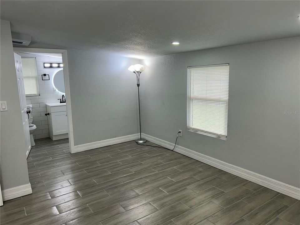 For Sale: $269,997 (3 beds, 2 baths, 1008 Square Feet)