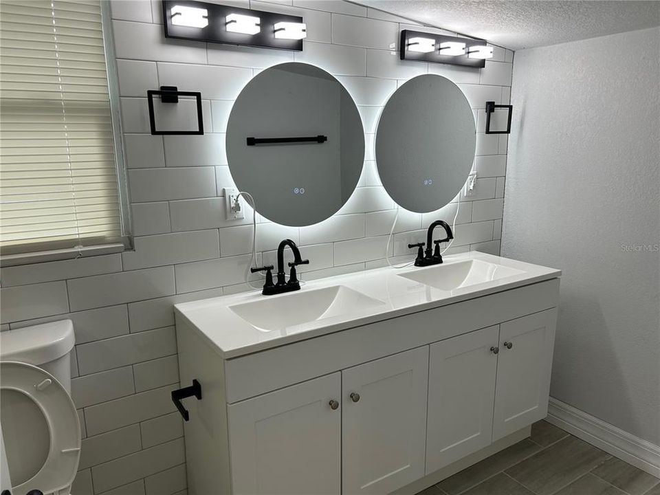 For Sale: $269,997 (3 beds, 2 baths, 1008 Square Feet)