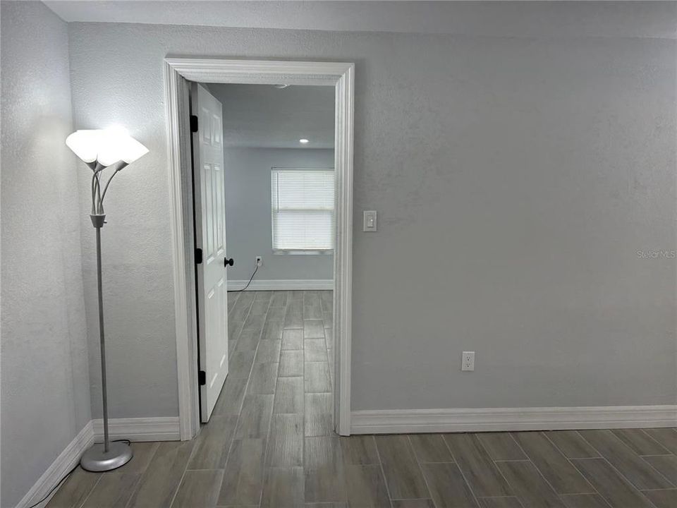 For Sale: $269,997 (3 beds, 2 baths, 1008 Square Feet)