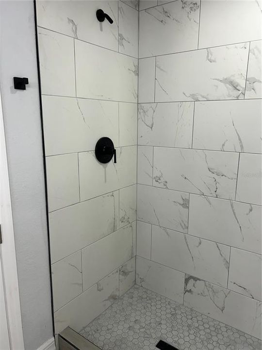For Sale: $269,997 (3 beds, 2 baths, 1008 Square Feet)