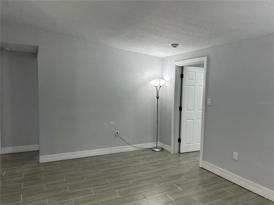 For Sale: $269,997 (3 beds, 2 baths, 1008 Square Feet)