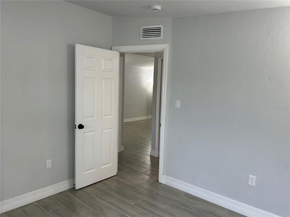 For Sale: $269,997 (3 beds, 2 baths, 1008 Square Feet)