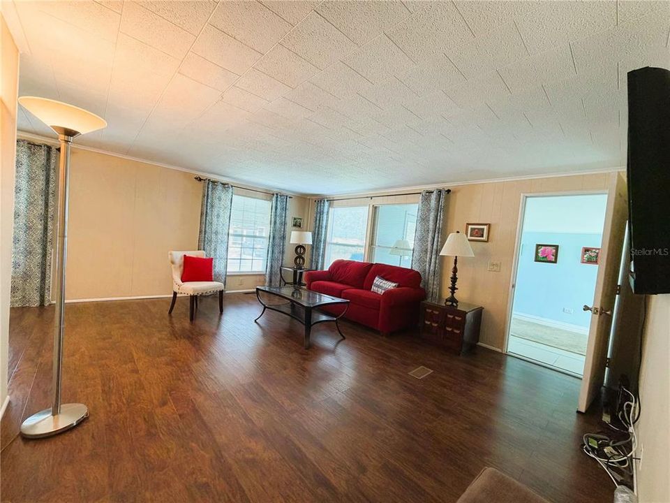 En Venta: $119,000 (2 camas, 2 baños, 1008 Pies cuadrados)
