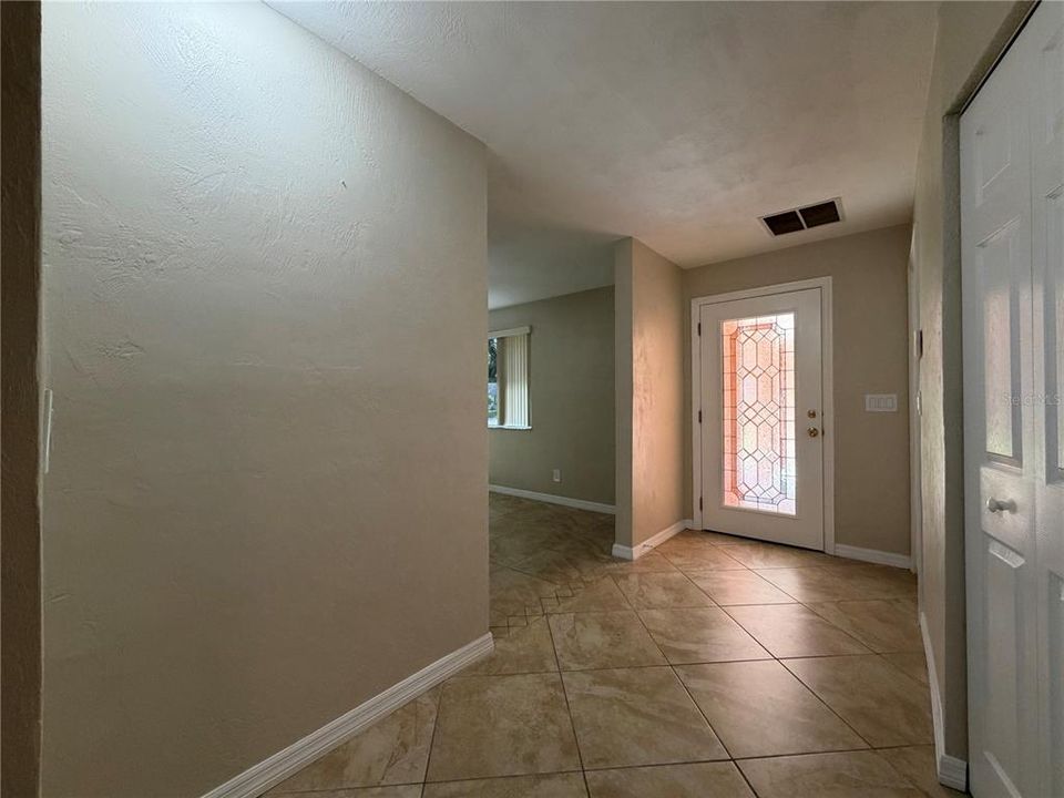 For Sale: $295,000 (3 beds, 2 baths, 1658 Square Feet)