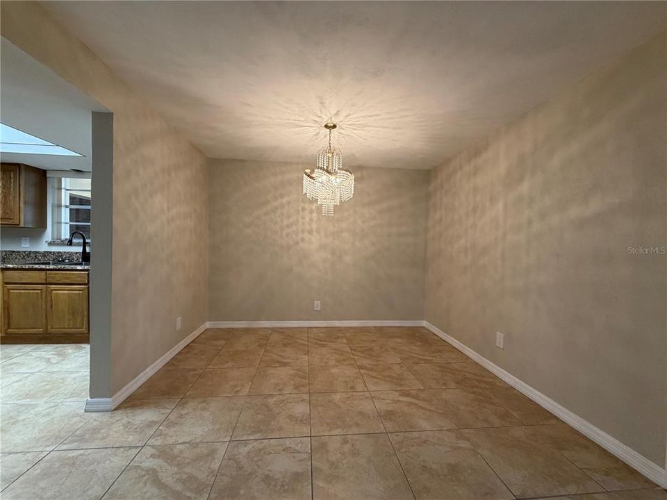 For Sale: $295,000 (3 beds, 2 baths, 1658 Square Feet)