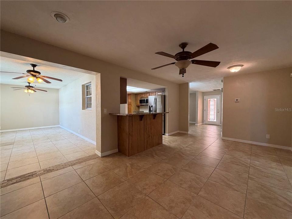 For Sale: $295,000 (3 beds, 2 baths, 1658 Square Feet)