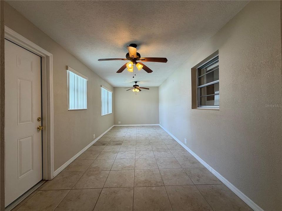 For Sale: $295,000 (3 beds, 2 baths, 1658 Square Feet)