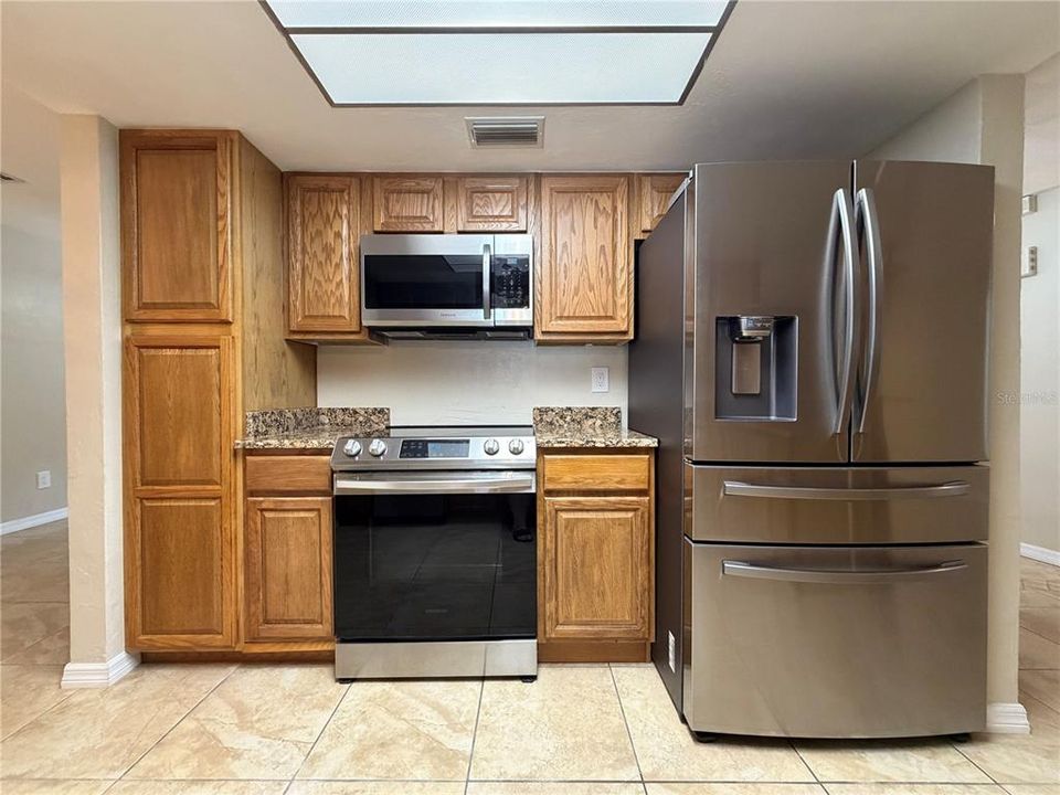 For Sale: $295,000 (3 beds, 2 baths, 1658 Square Feet)
