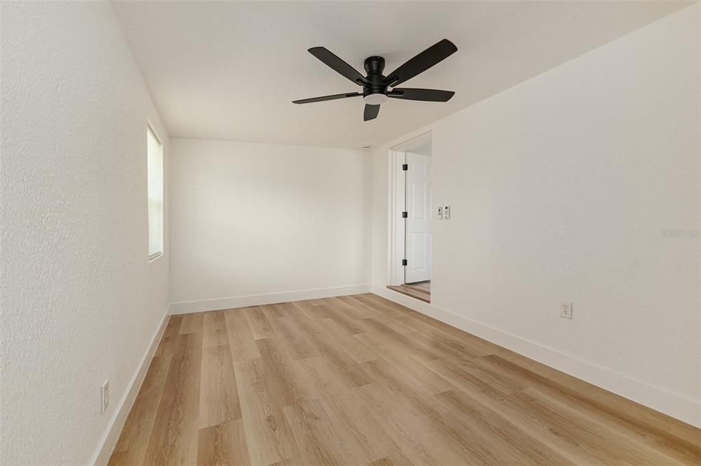 En Venta: $350,000 (4 camas, 2 baños, 1769 Pies cuadrados)