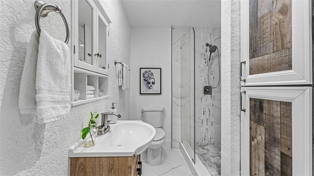 En Venta: $350,000 (4 camas, 2 baños, 1769 Pies cuadrados)