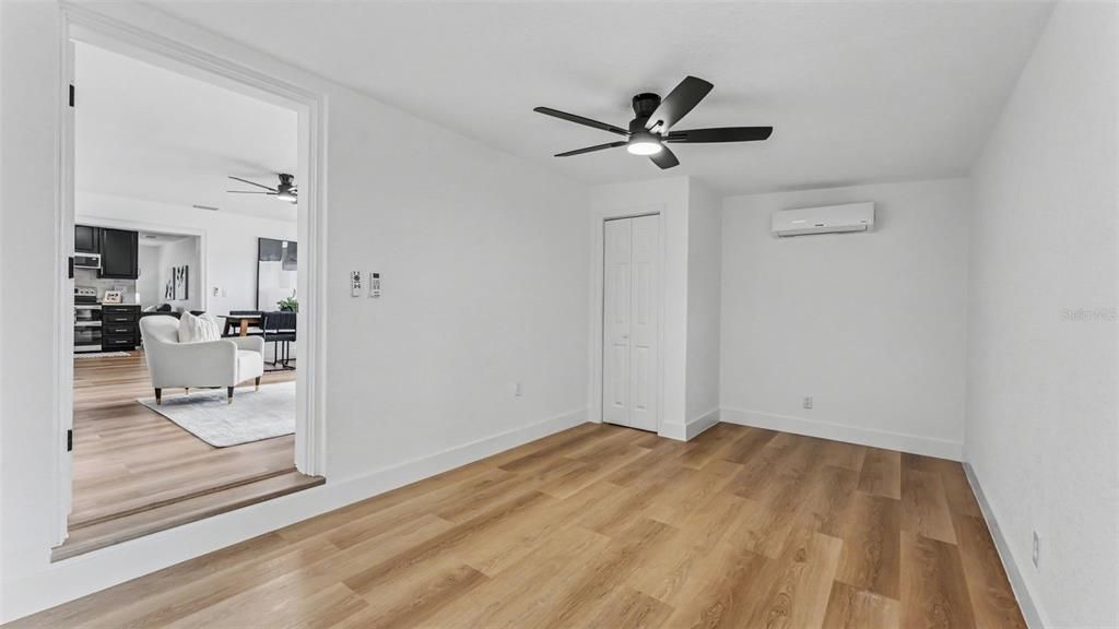 En Venta: $350,000 (4 camas, 2 baños, 1769 Pies cuadrados)