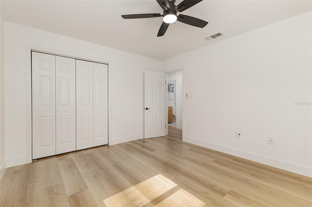 En Venta: $350,000 (4 camas, 2 baños, 1769 Pies cuadrados)