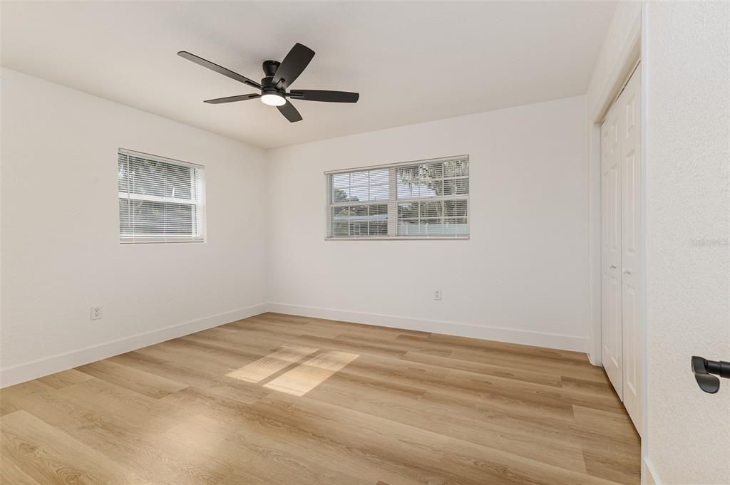 En Venta: $350,000 (4 camas, 2 baños, 1769 Pies cuadrados)