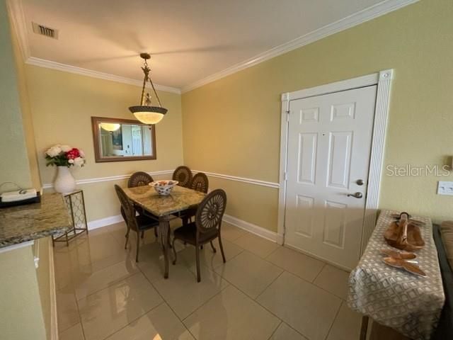For Rent: $2,200 (1 beds, 1 baths, 980 Square Feet)