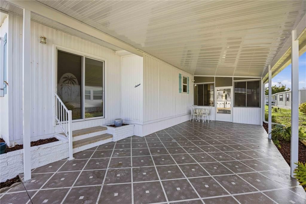 For Sale: $139,000 (2 beds, 2 baths, 1150 Square Feet)
