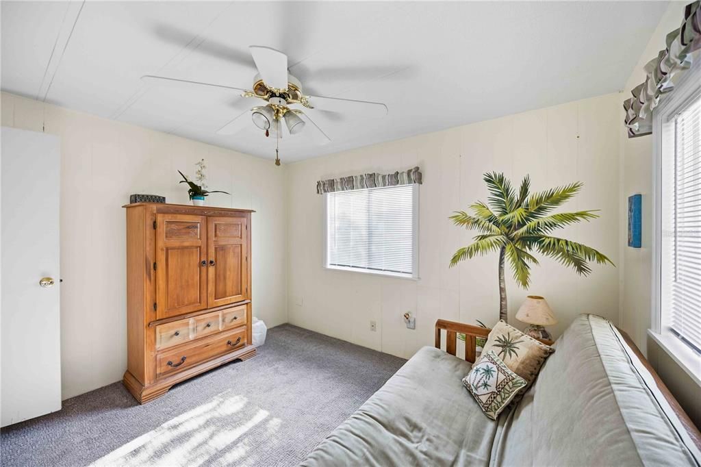 For Sale: $139,000 (2 beds, 2 baths, 1150 Square Feet)