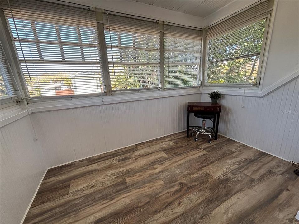 For Rent: $1,400 (0 beds, 1 baths, 339 Square Feet)