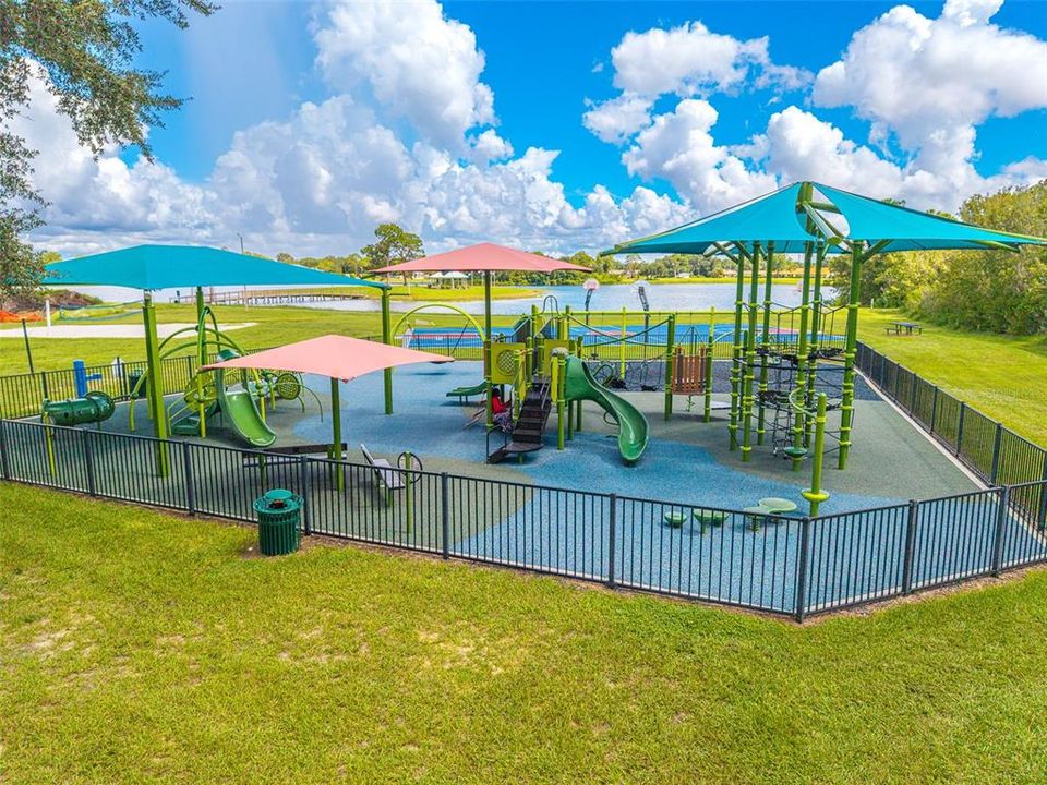 En Venta: $359,900 (4 camas, 2 baños, 1965 Pies cuadrados)