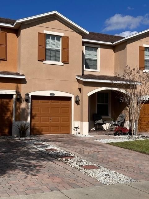 For Rent: $2,400 (3 beds, 2 baths, 1592 Square Feet)