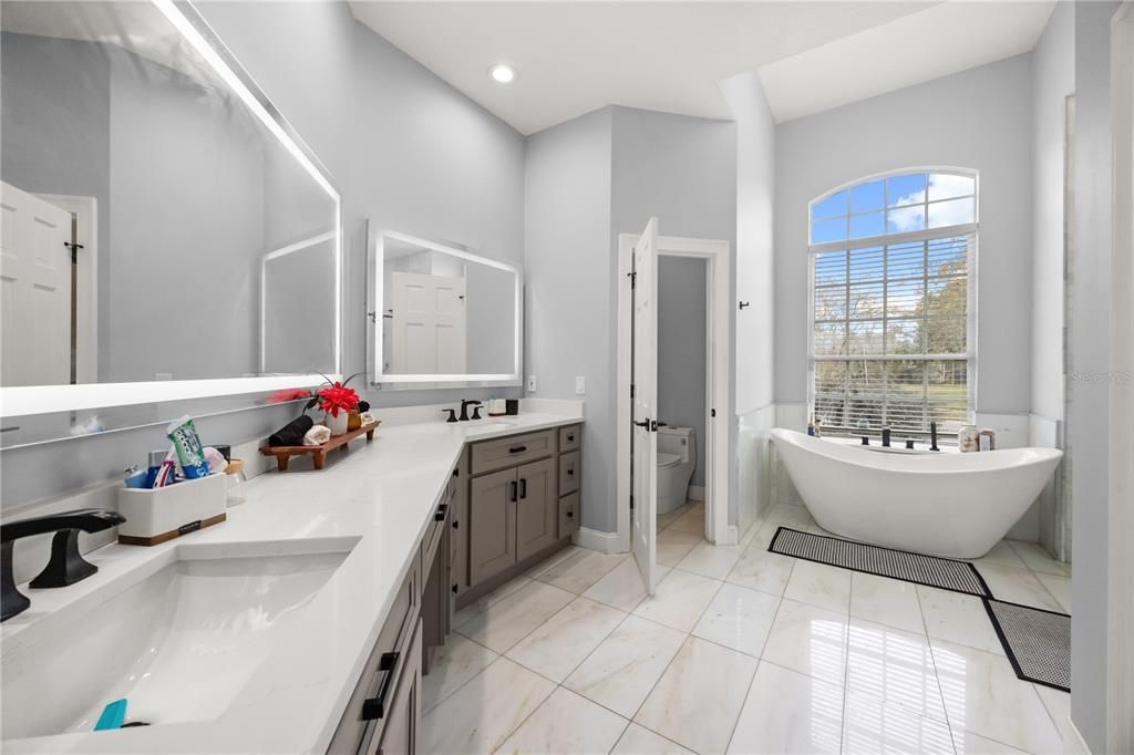 For Sale: $990,000 (5 beds, 4 baths, 4157 Square Feet)
