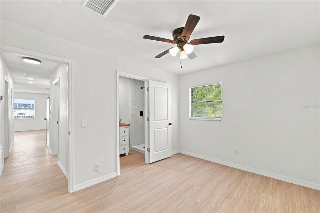 For Sale: $360,000 (4 beds, 2 baths, 1610 Square Feet)