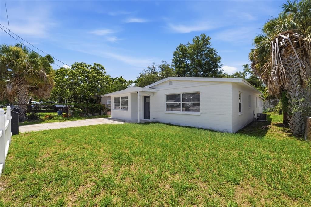 For Sale: $360,000 (4 beds, 2 baths, 1610 Square Feet)