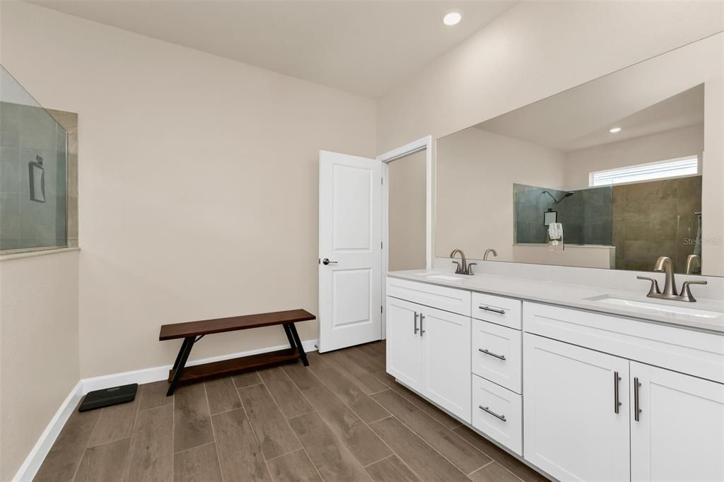 For Sale: $525,000 (3 beds, 3 baths, 2206 Square Feet)