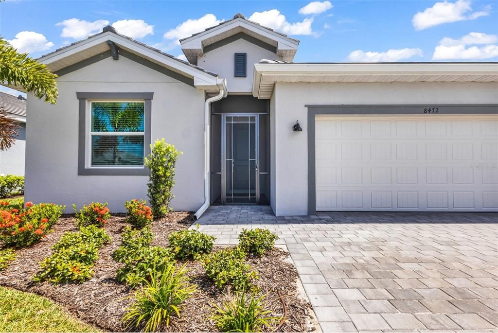For Sale: $525,000 (3 beds, 3 baths, 2206 Square Feet)