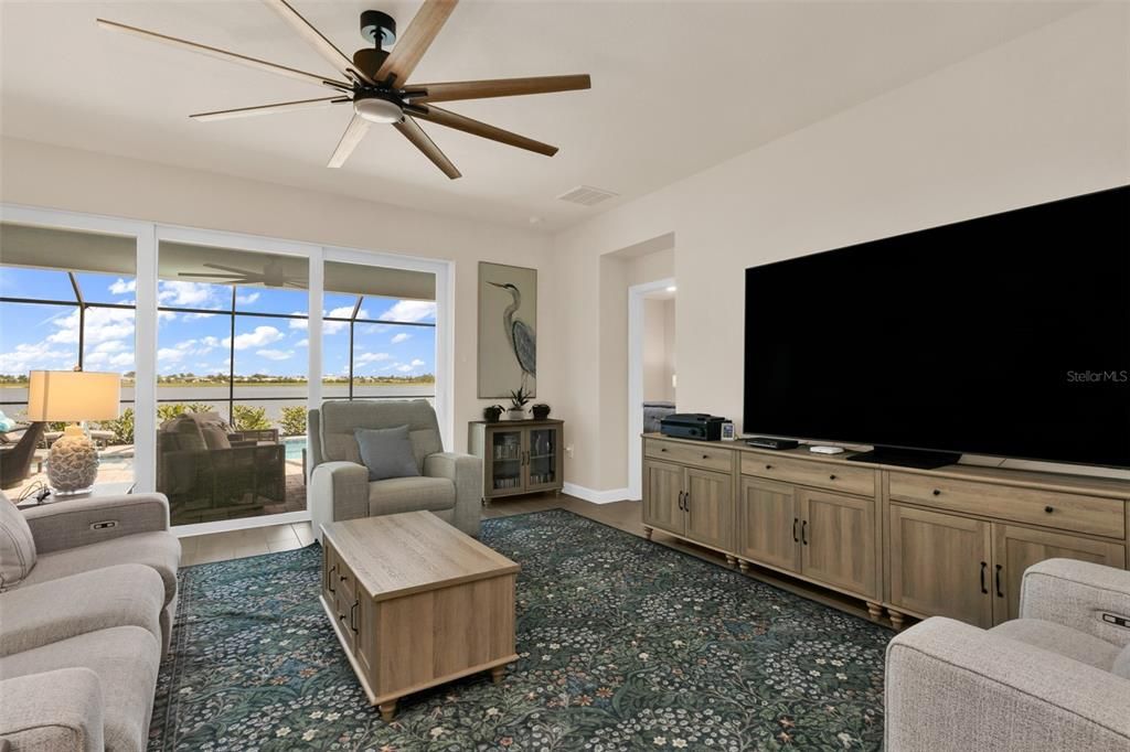 For Sale: $525,000 (3 beds, 3 baths, 2206 Square Feet)