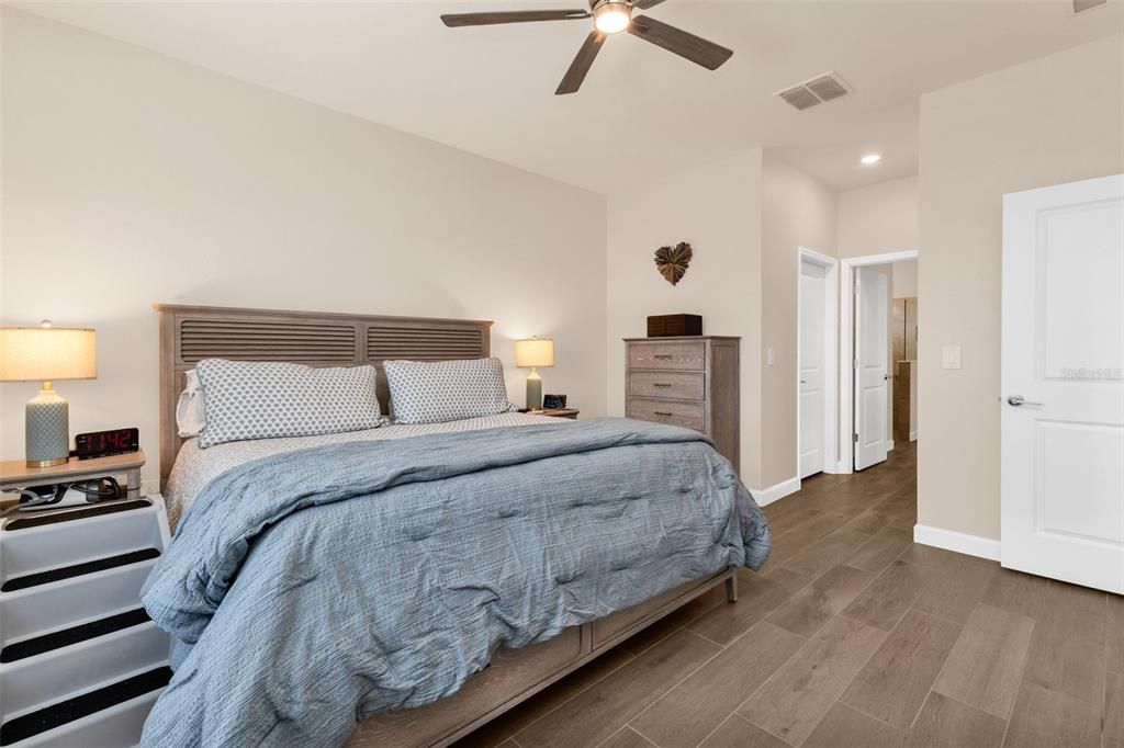 For Sale: $525,000 (3 beds, 3 baths, 2206 Square Feet)
