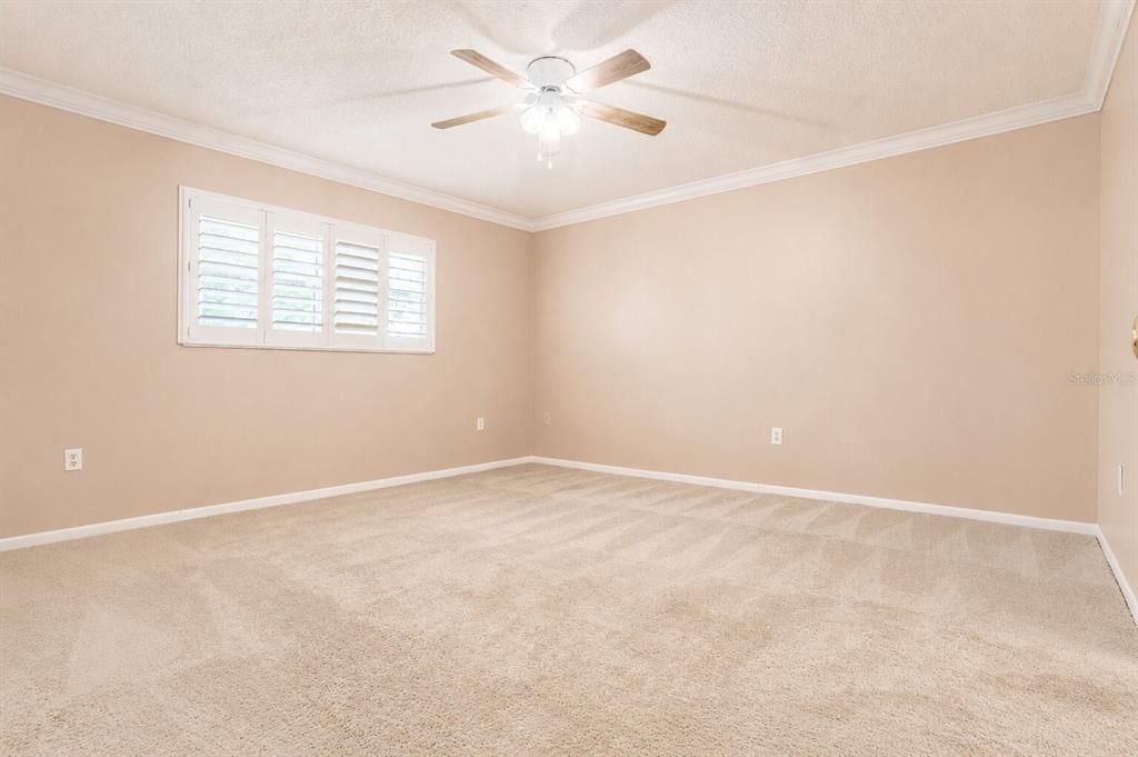 For Sale: $325,000 (2 beds, 2 baths, 1390 Square Feet)