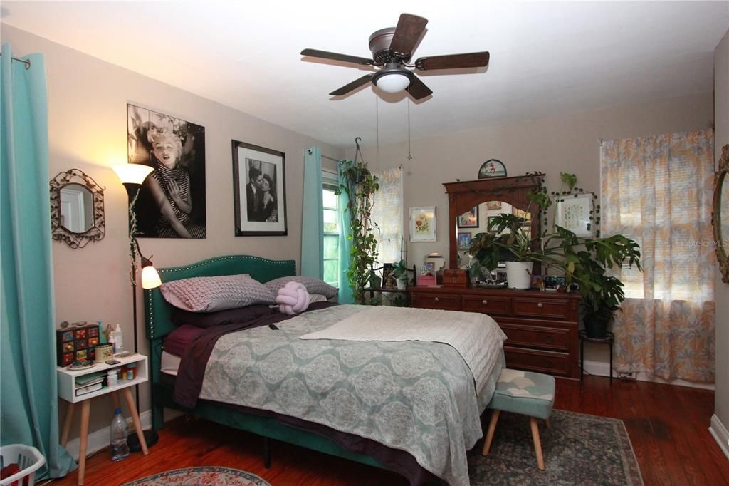 For Rent: $1,395 (1 beds, 1 baths, 572 Square Feet)