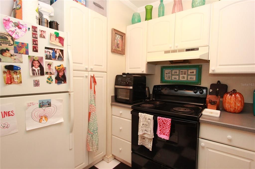 For Rent: $1,395 (1 beds, 1 baths, 572 Square Feet)