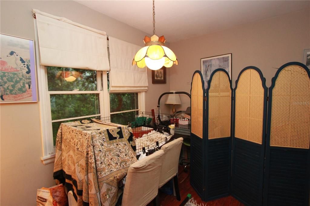 For Rent: $1,395 (1 beds, 1 baths, 572 Square Feet)
