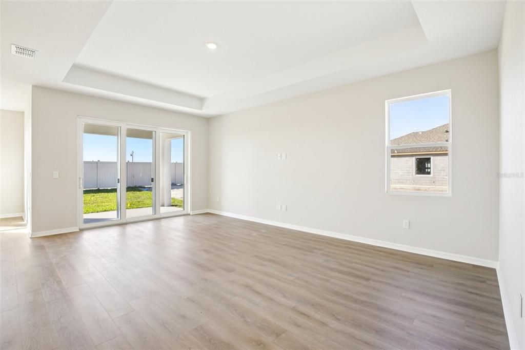 For Sale: $416,955 (4 beds, 2 baths, 1911 Square Feet)